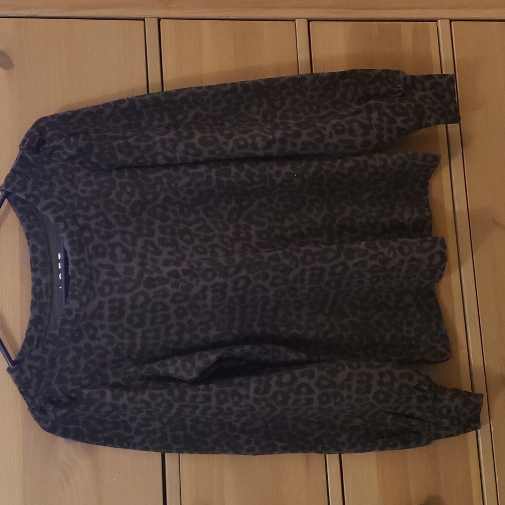 LOFT Leopard Print Long Sleeve Shirt – XS – Blue & Black Fall Tee